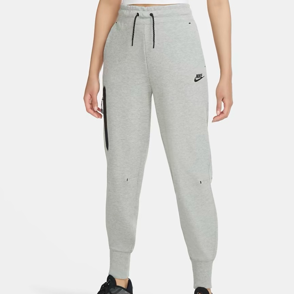 Nike sportswear tech fleece pants
